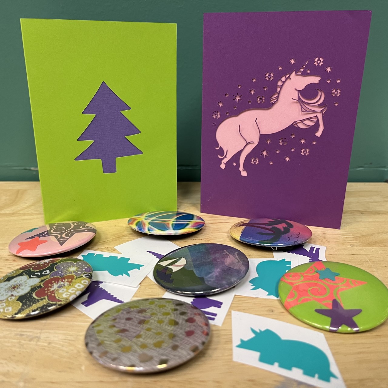 Image of greeting cards and buttons